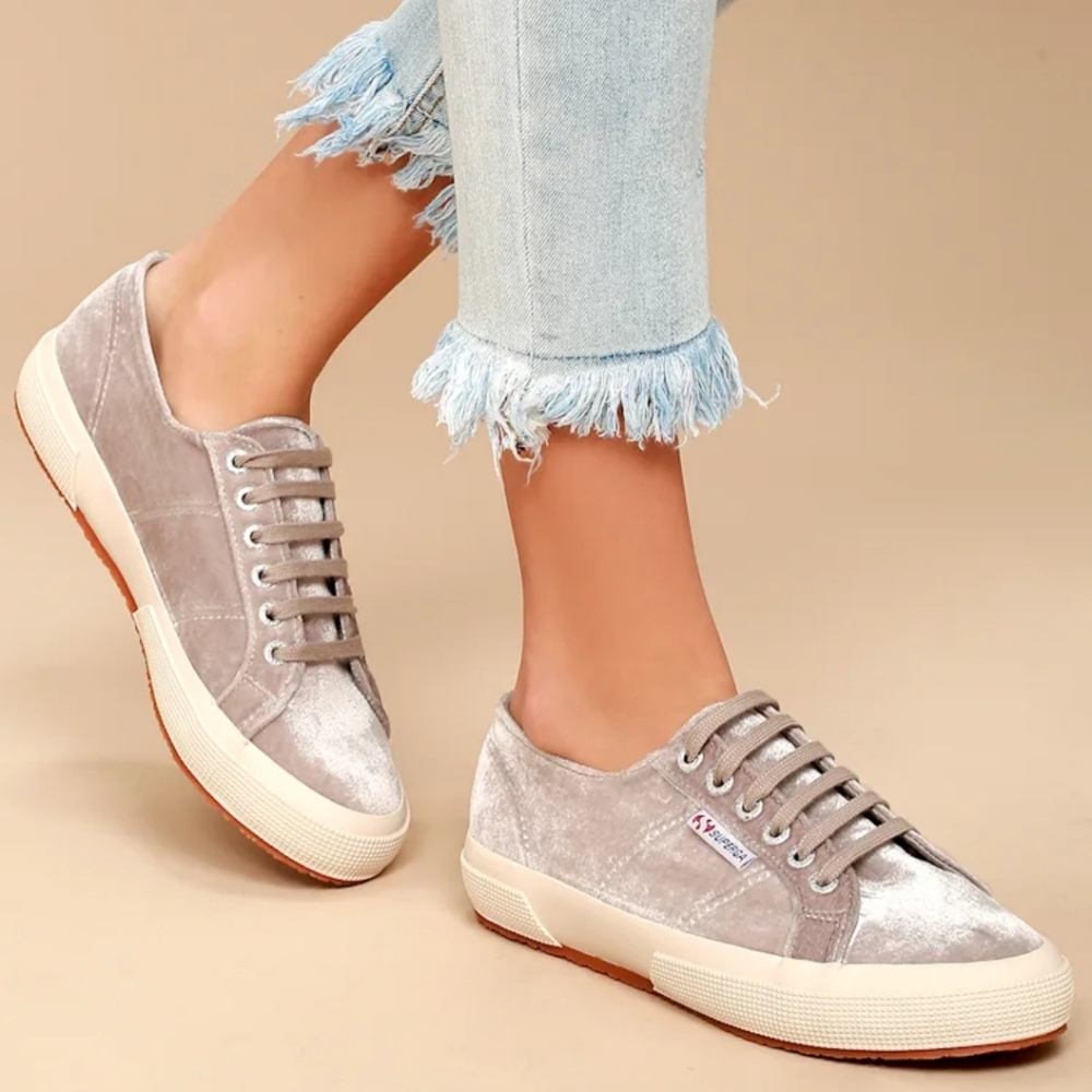 🌼 NWT Superga velvet grey sneakers